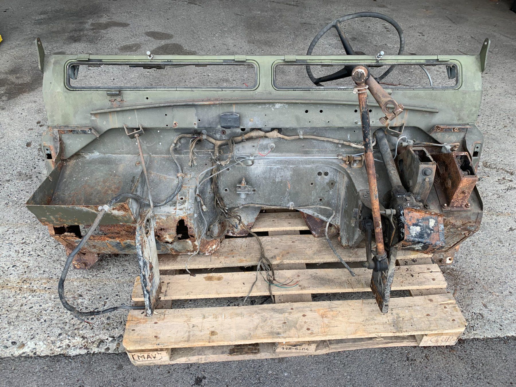 Land Rover Alle Autoersatzteile: Land Rover Serie 2a Spritzschutzwand / Bulkhead – Gebraucht aus Oberägeri von