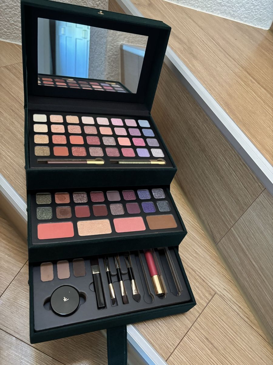 Make-up: Make-up Set Schminkkoffer mit Spiegel  – Neu (gemäss Beschreibung) aus Gerlafingen von man_gnw5 2