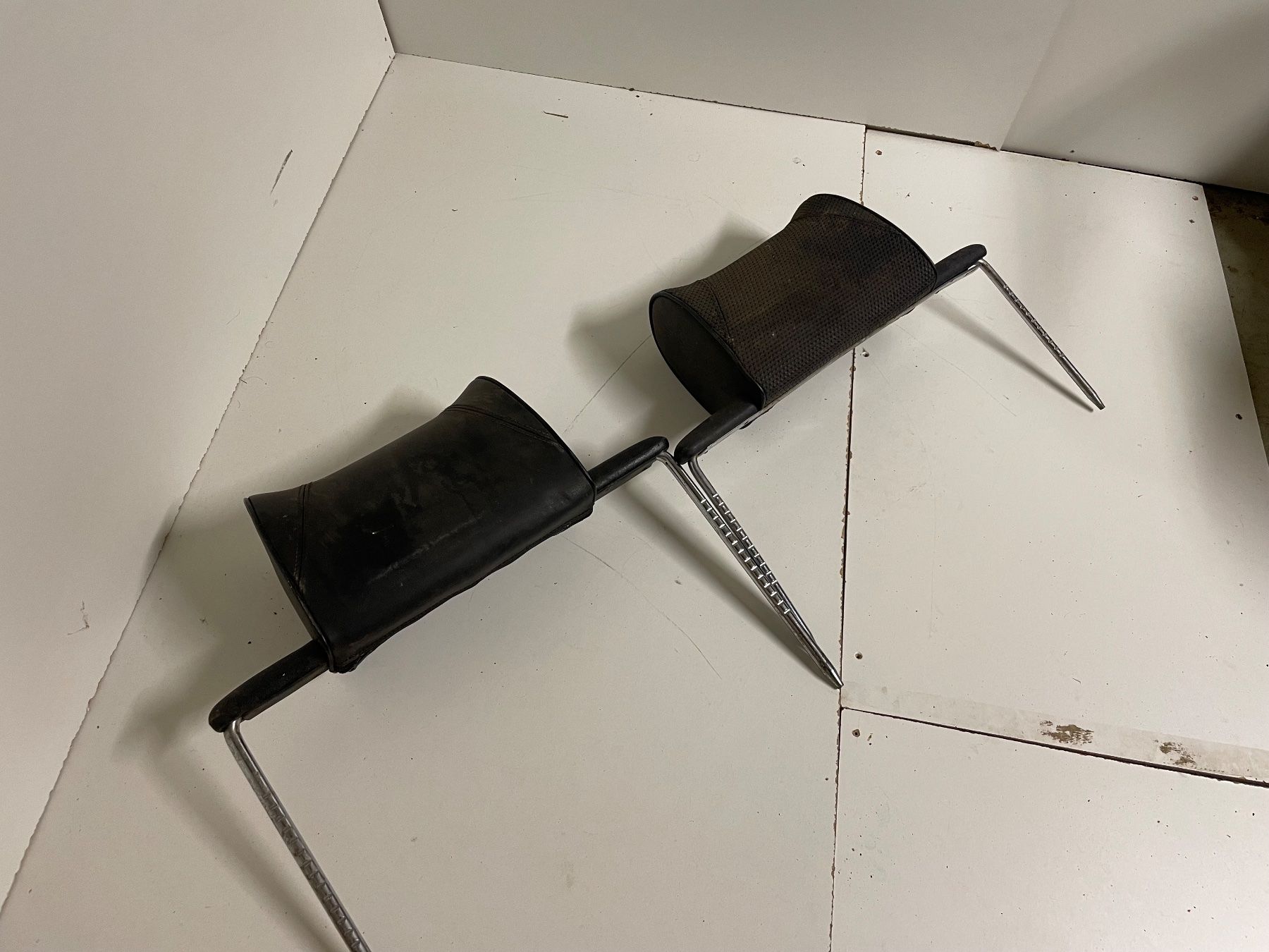 BMW Tutti pezzi di ricambio auto: Bmw 2002 Kopfstützen Oldtimer E3 E9 1502 1602 1802 2002 – Usato da Islikon venduto da Fritzfromswitzerland 3