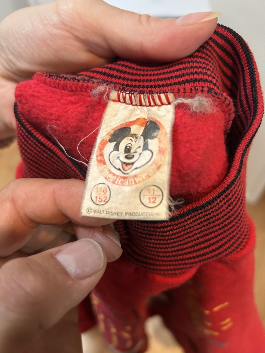 Pulls & Sweat-shirts: Long Pulloverkleid Mickey & Minnie rot Grösse 146/52 – D'occasion à Luzern par ThrowbackVintage 1