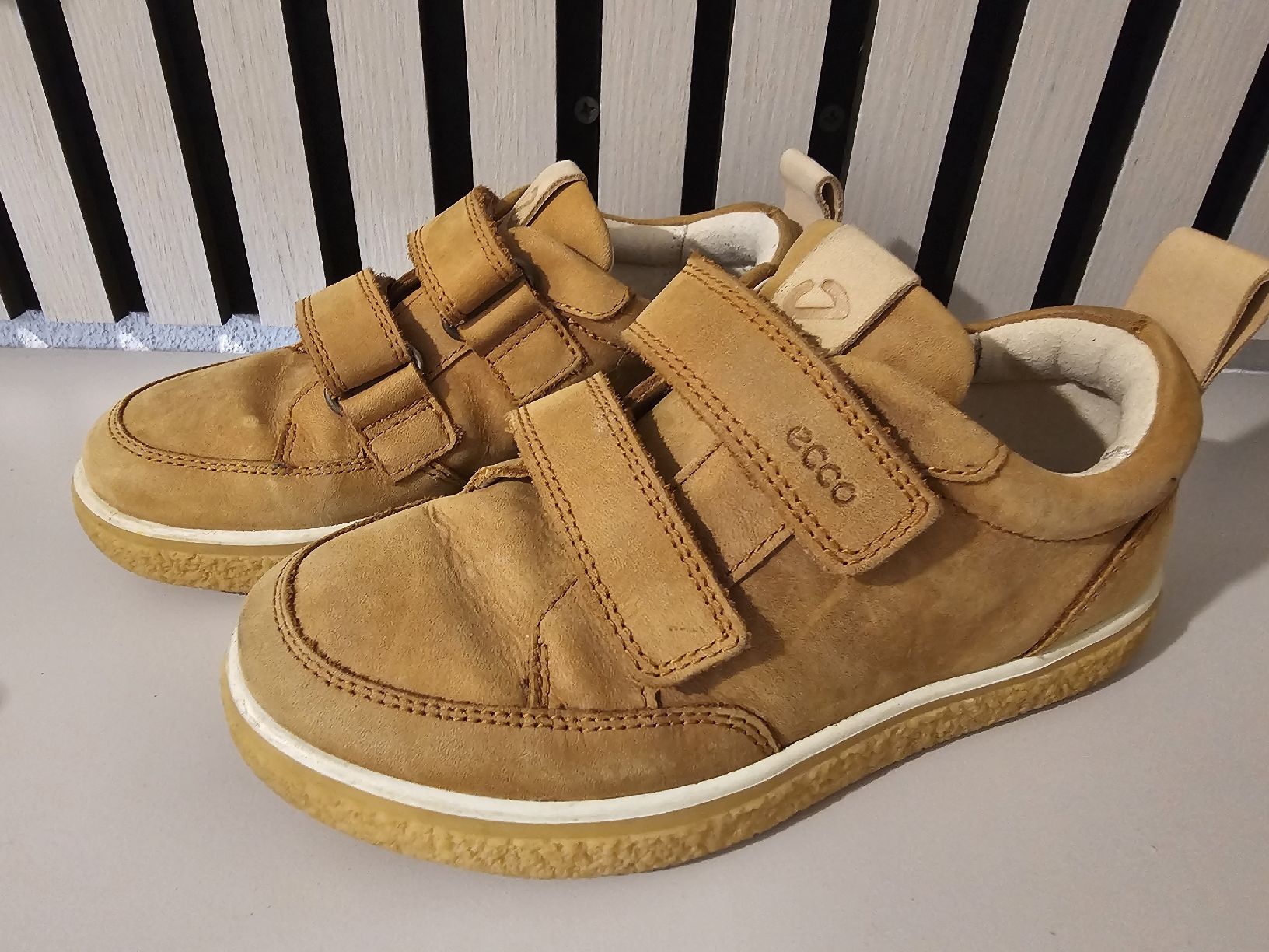 Ecco Scarpe per ragazzi: Lederschuhe Ecco 29 wie neu! – Usato da Buch am Irchel venduto da Potzblitz2