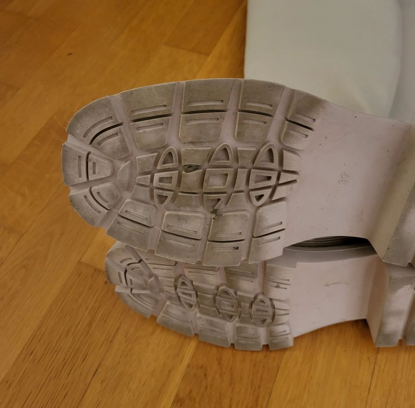 Scarpe da donna: Damenstiefel, Gr. 39, Kunststoff – Nuovo (secondo la descrizione) da Rorschach venduto da mat_5zzq 2