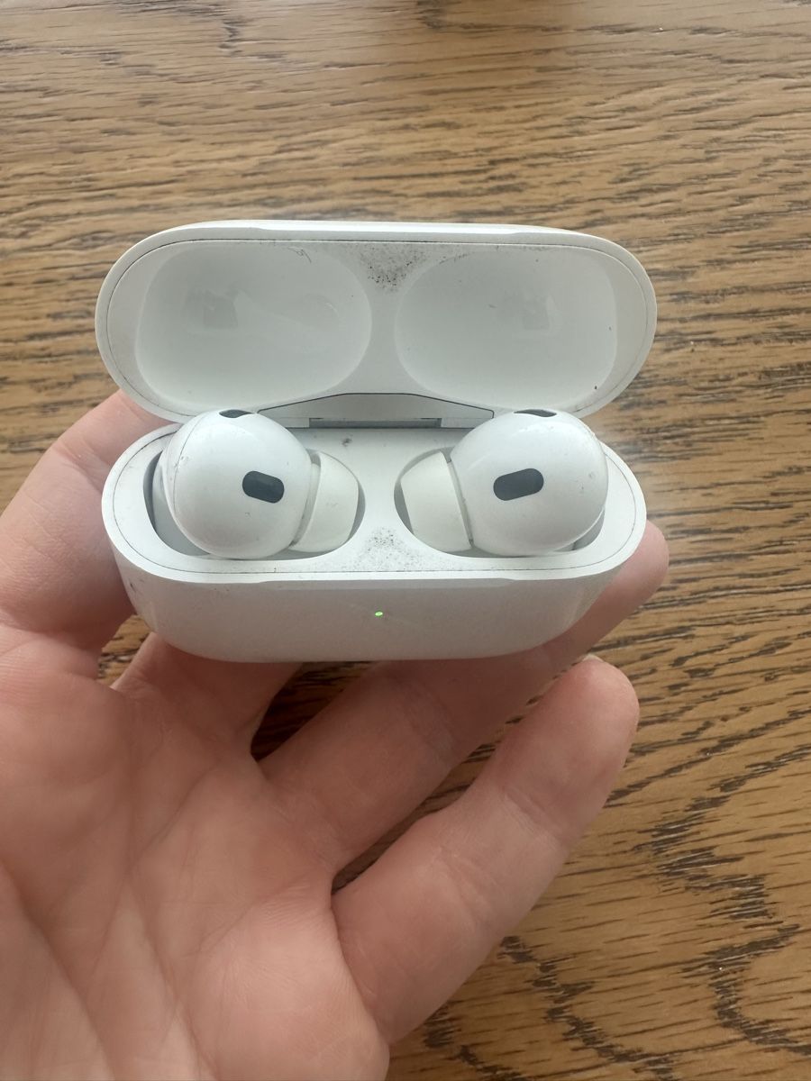 Cuffie: AIR Pods PRO – Usato da Winterthur venduto da su_4assd 4