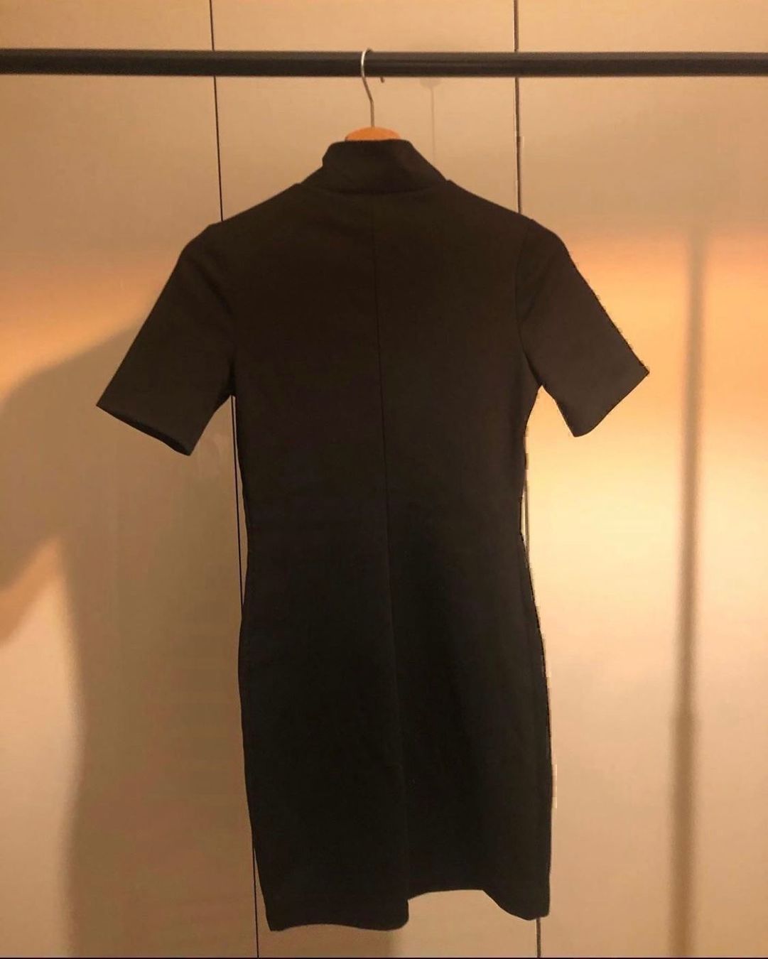 Kleider: Zara Kleid – Neu (gemäss Beschreibung) aus Grenchen von iagiag 1