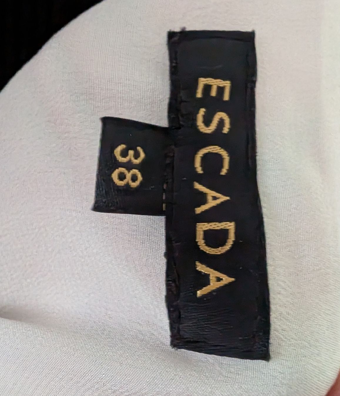 Escada Vestiti: elegantes Kleid Escada Blumenmuster Grösse 38 seide – Usato da Richterswil venduto da Estreja9 4