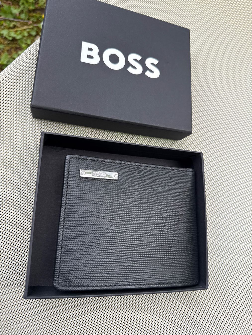 Hugo Boss Portafogli: Porte monnaie BOSS neuf – Nuovo e nell'imballaggio originale da St imier venduto da sav_bjf9 1