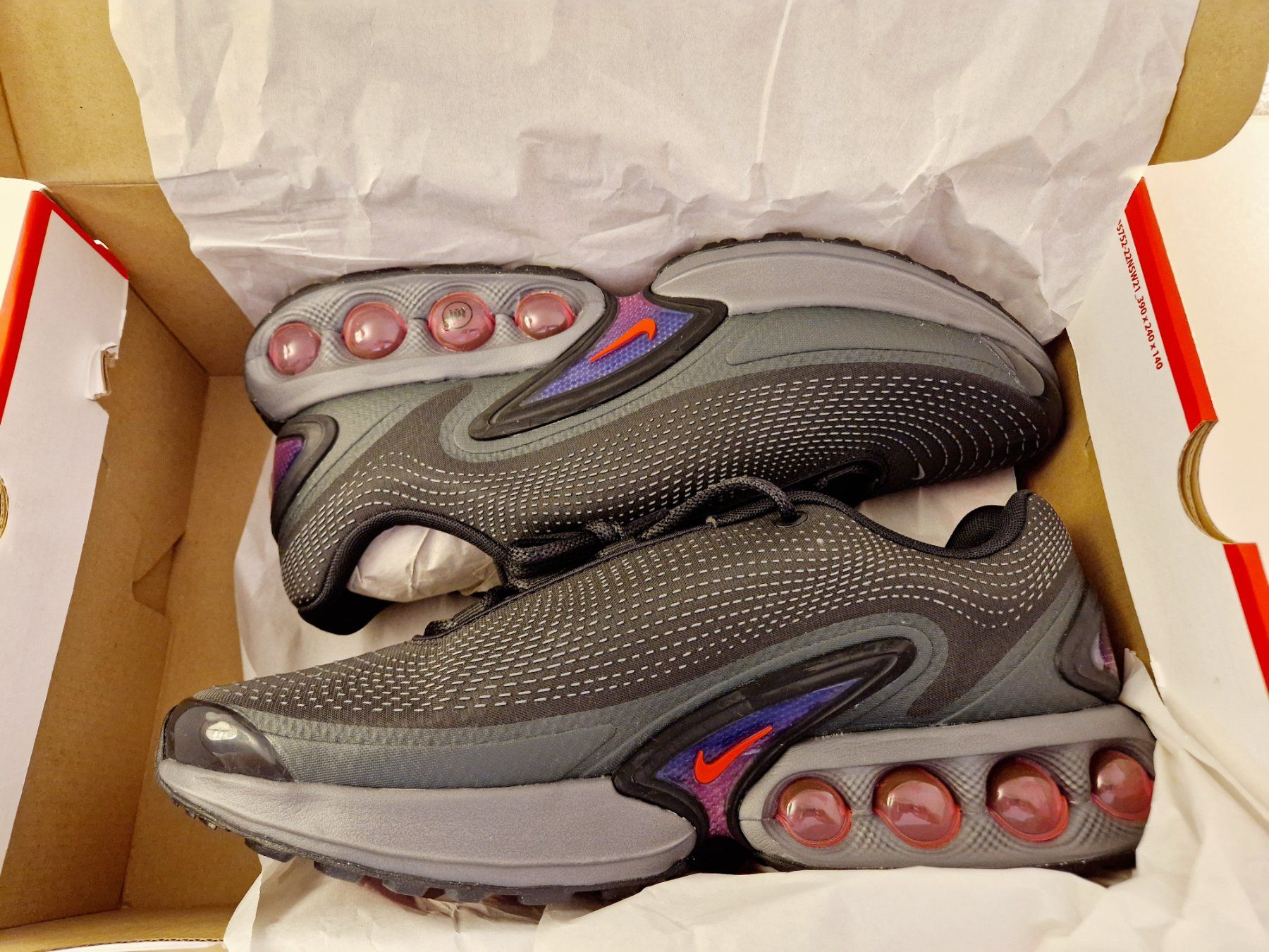 Nike Herrenschuhe: Nike Air Max DN DV3337 008 / EUR 48.5 – Neu und originalverpackt aus Braunau von Brand-Store 1