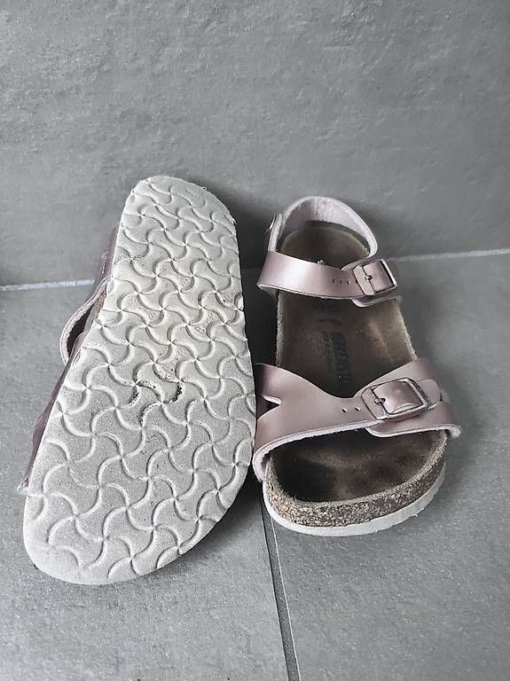 Scarpe per ragazzi: Birkenstock Sandalen Gr 30 – Usato da Ruswil venduto da Pinkgirl_11 1