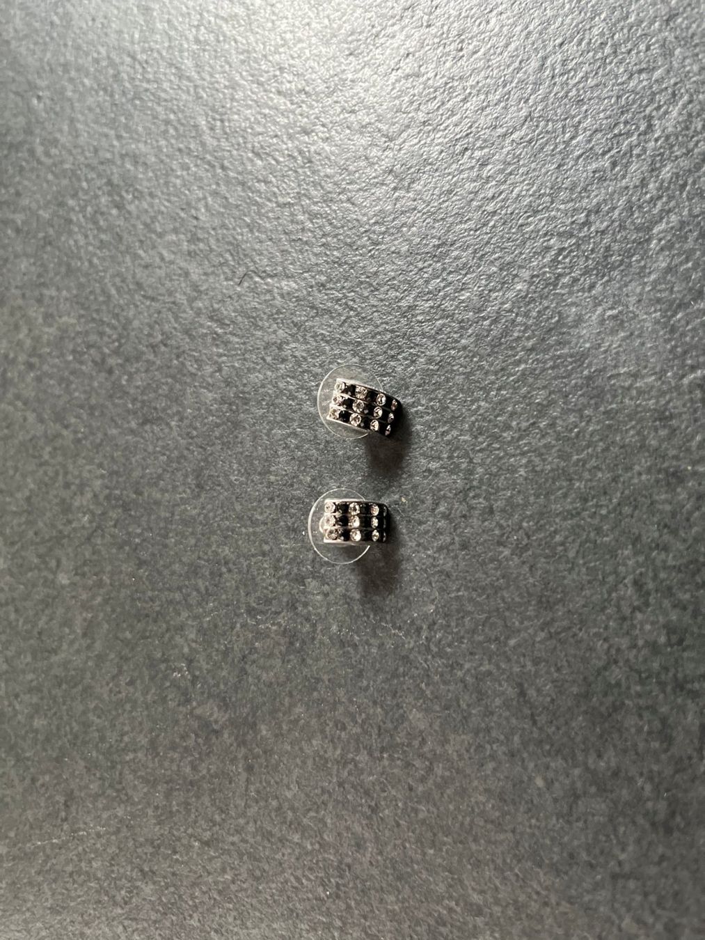 Ohrringe & -stecker: Ohrstecker – Gebraucht aus Arbon von sel_c9mg