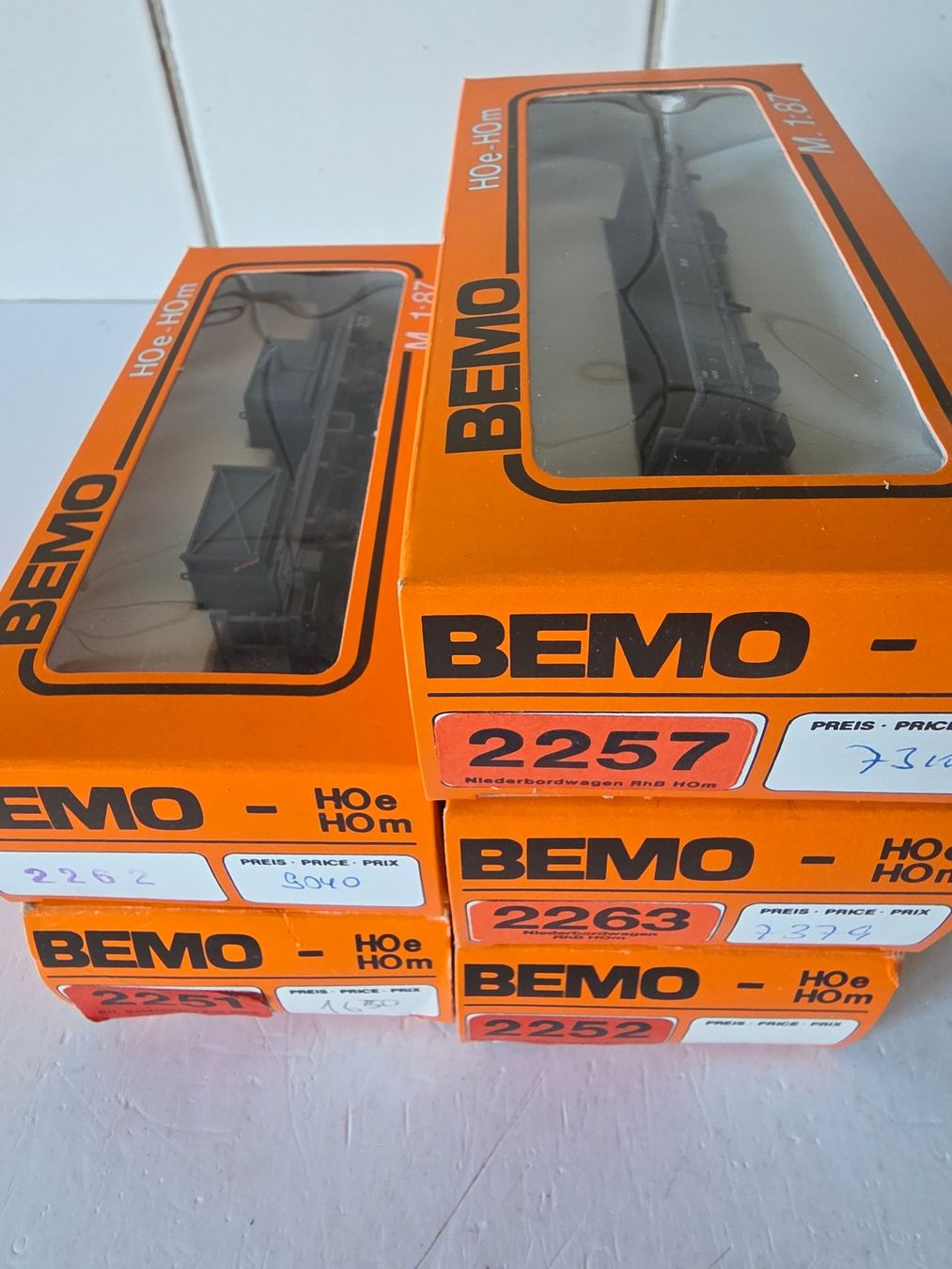 Bemo Modelleisenbahnen: 5 Stück verschiedene RhB Güterwagen – Neu (gemäss Beschreibung) aus Seuzach von Loeckeli01 6
