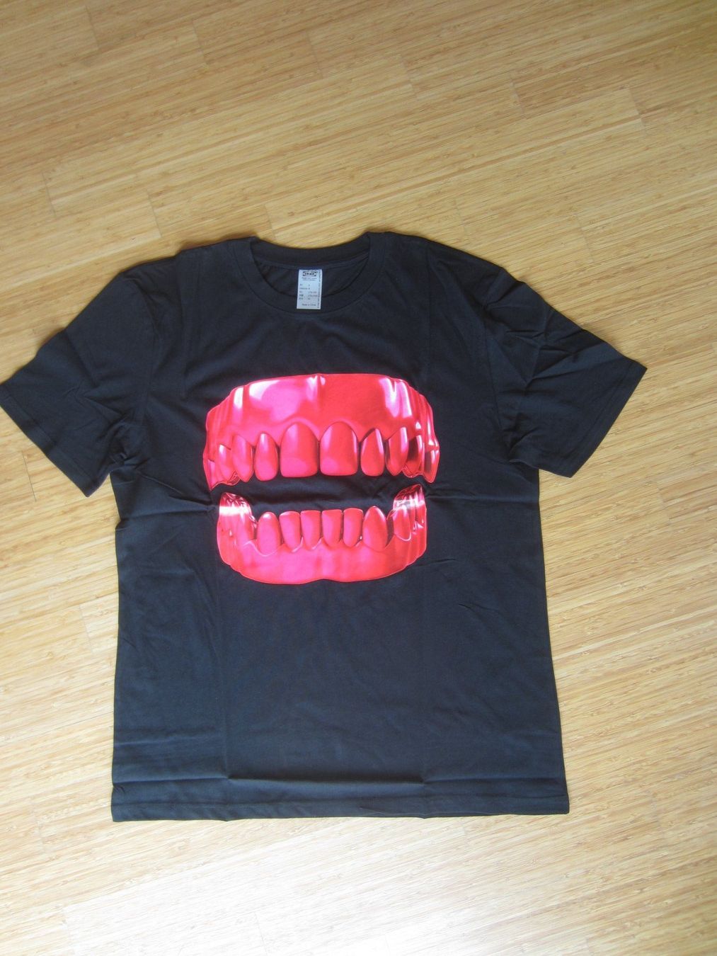 H&M T-shirt: NEU: Halloween-T'shirt – Nuovo e nell'imballaggio originale da Männedorf venduto da smarties870