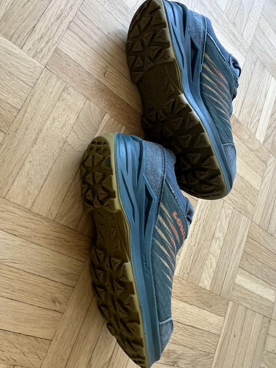 Lowa Schuhe für Jungen: Lowa Trekkingschuhe Gr. 30 – Gebraucht aus Samedan von Schweiz13 3