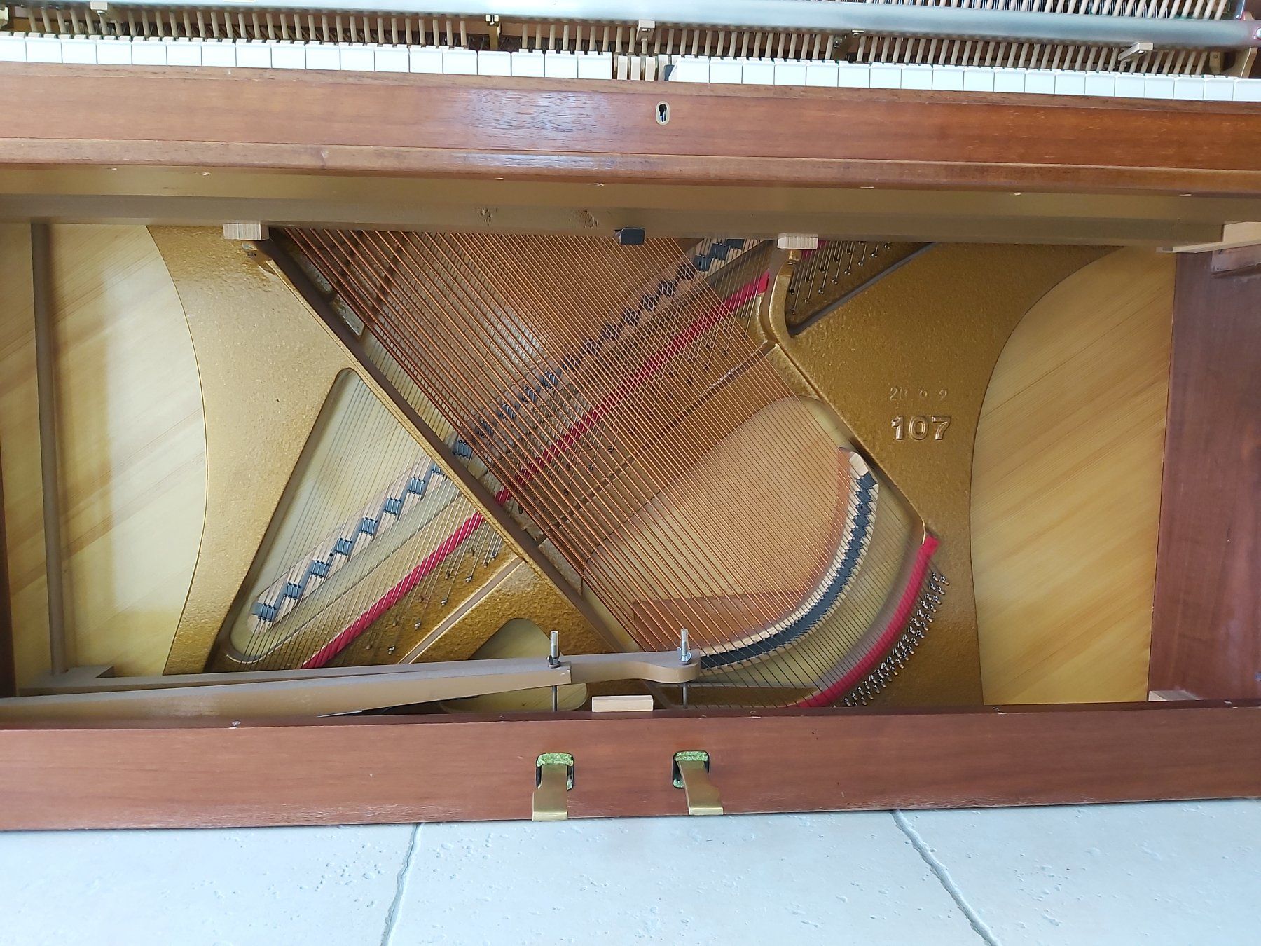 Strumenti musicali: Piano Hoffmann 108 mit Garantie – Usato da Stalden (Sarnen) venduto da chr_s5xx 7