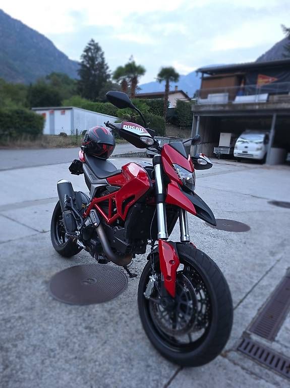 Route: Ducati Hypermotard 821 ABS  35kw – D'occasion à Cadenazzo par LuismacchineSagl 1