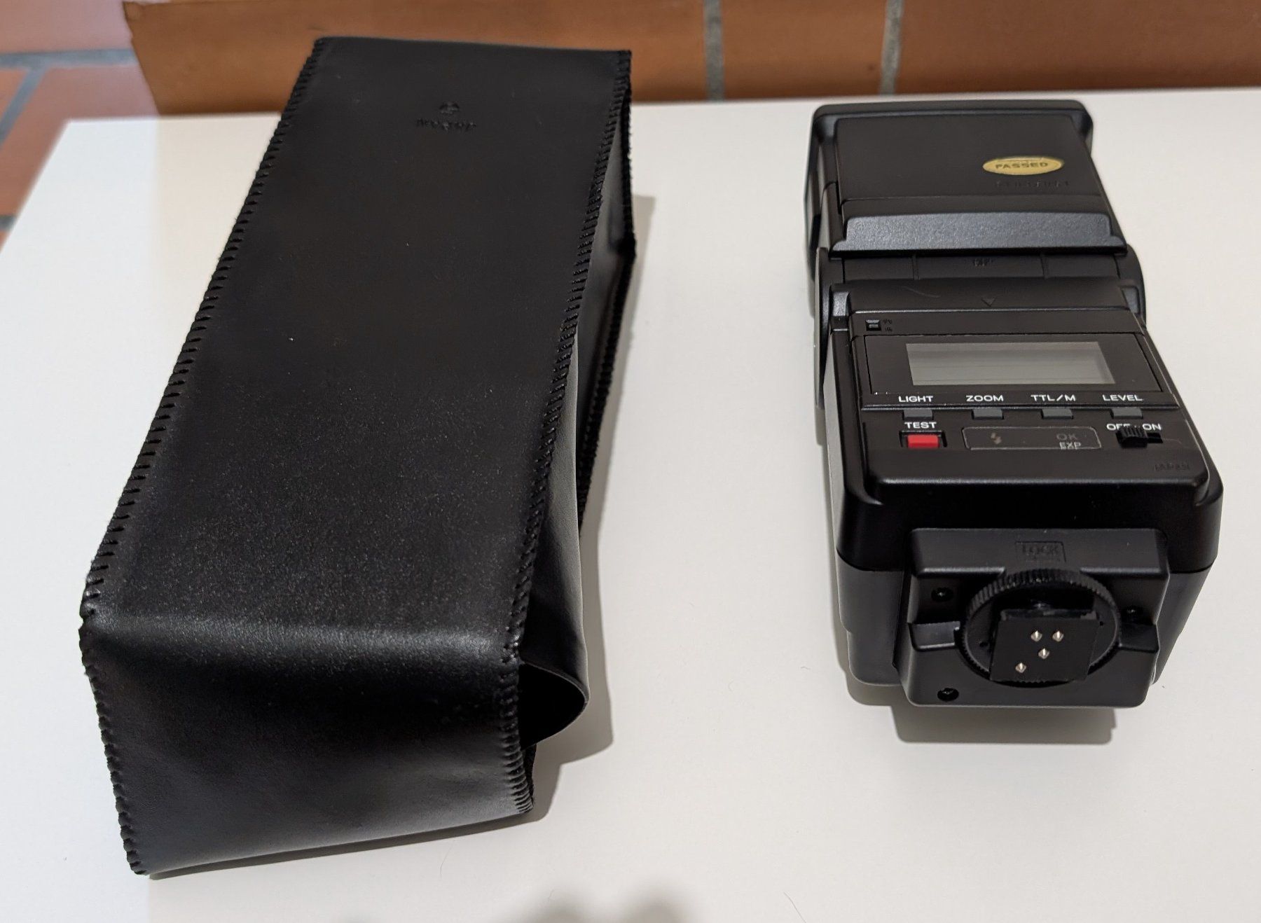 Minolta Flash: Minolta Program 4000AF mit Etui – Usato da Pfaffhausen venduto da angliker