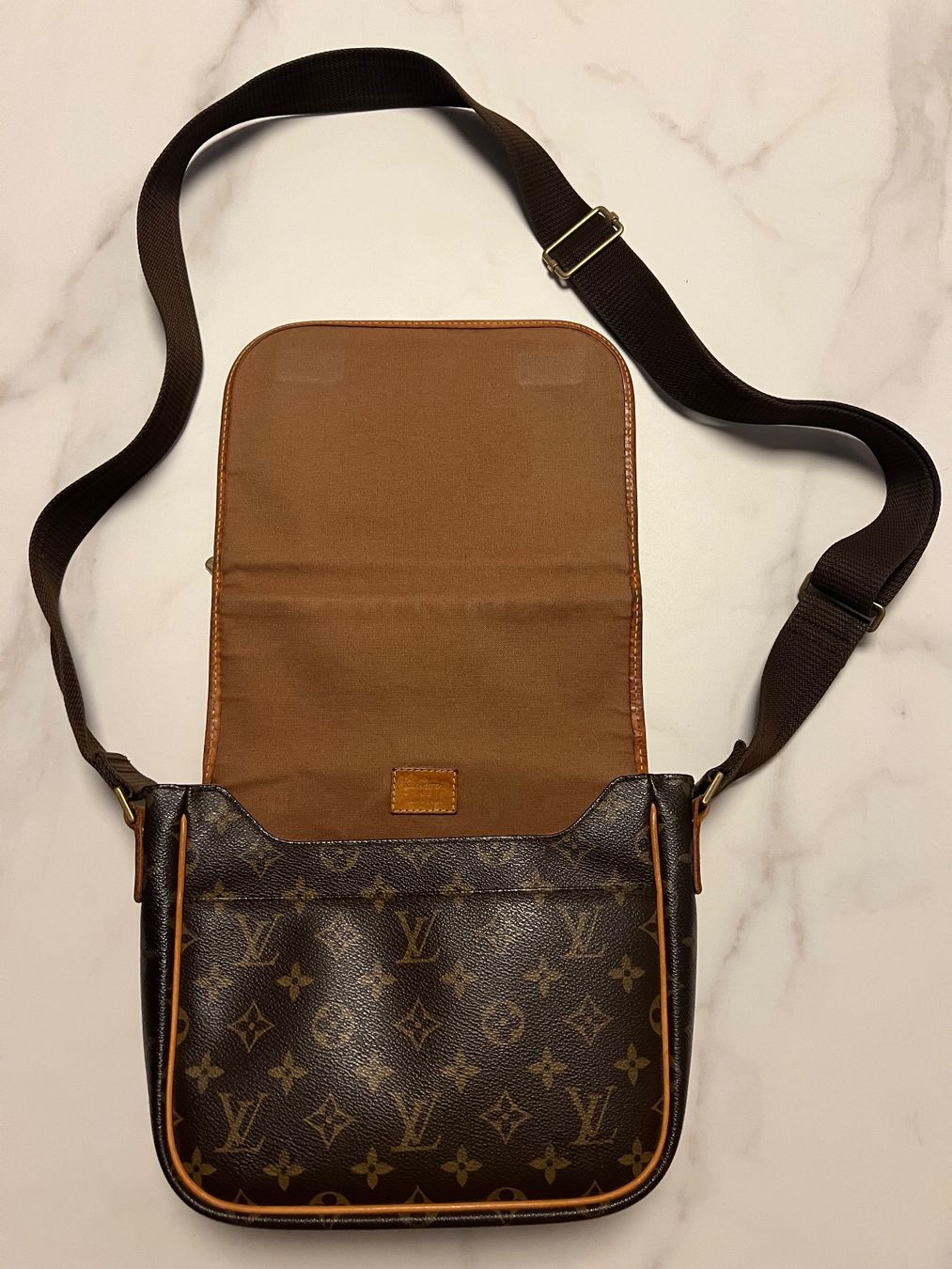 Louis Vuitton Borse da donna: Louis Vuitton Tasche – Usato da Rütihof venduto da Acv1 2