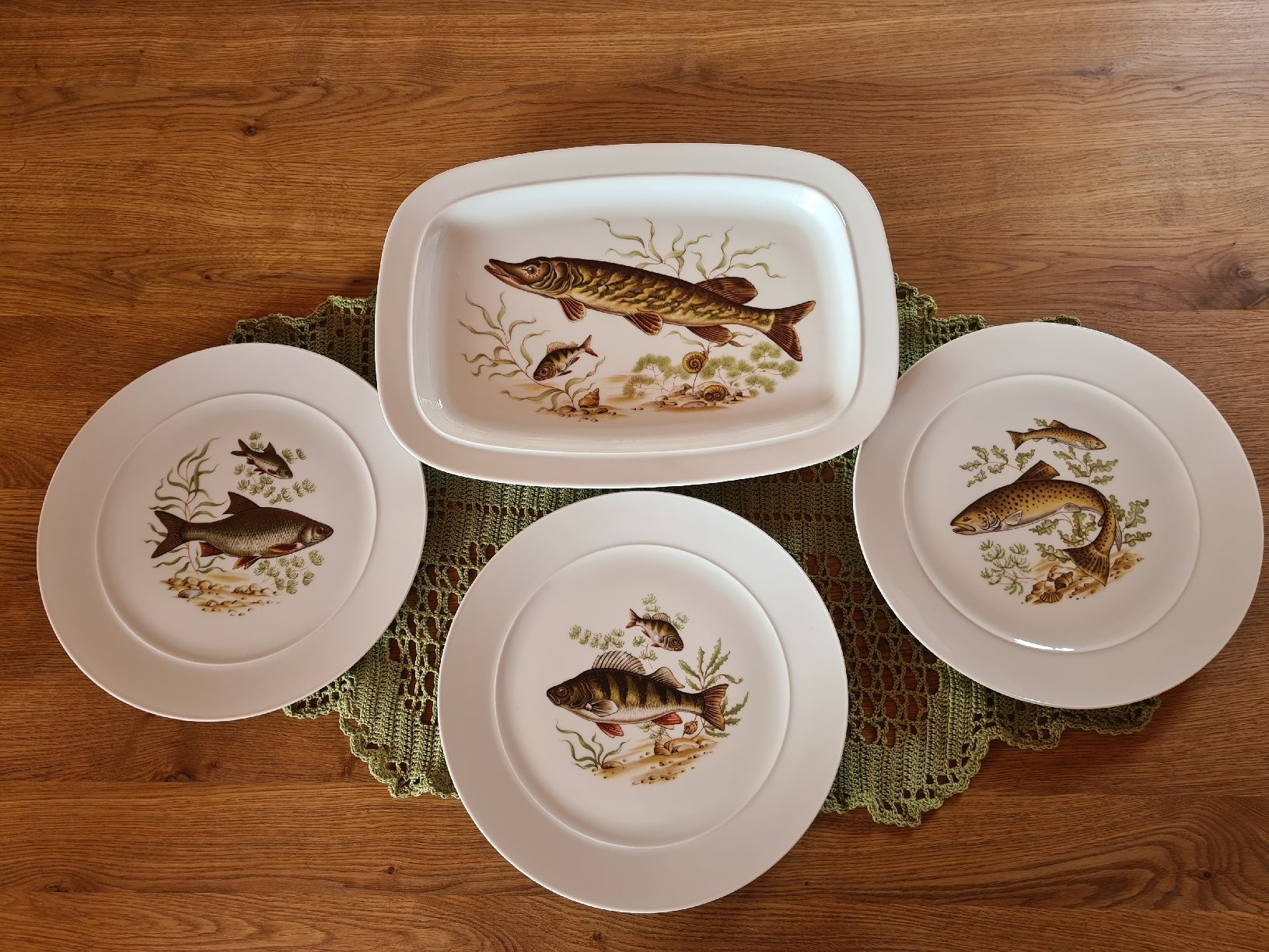 Set di piatti: Langenthaler Geschirr Fische – Usato da frutigen venduto da Plethora14
