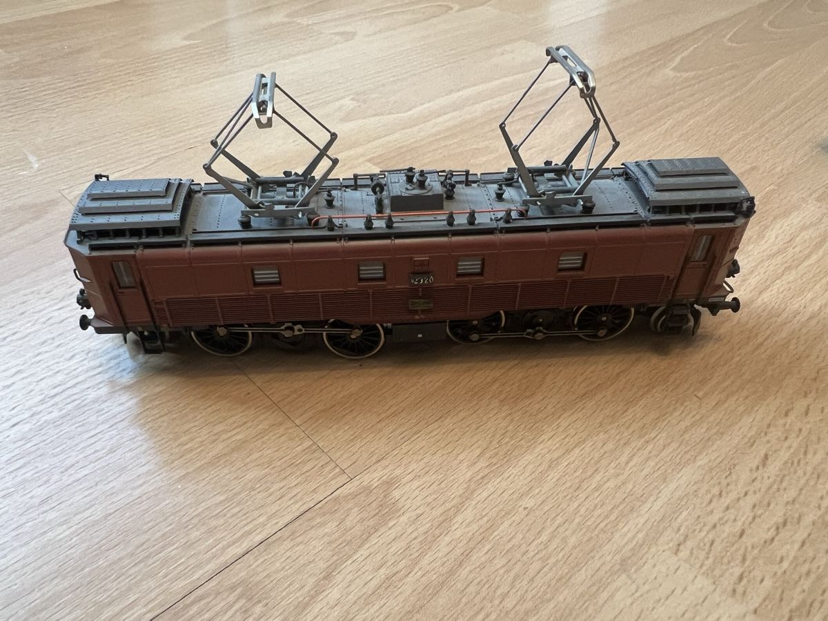 Roco Modellini di ferrovie: Roco Lokomotive 4/6 SBB – Usato da Gisikon venduto da ram_78bx