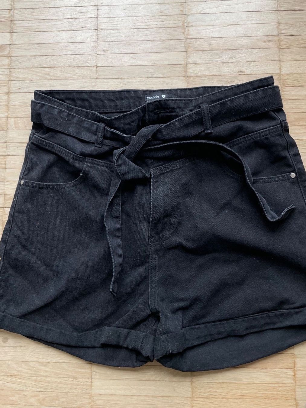 Pantaloni: Jeans Short paperbag-Style Gr.L von Chicorée – Usato da Uster venduto da 69madonna