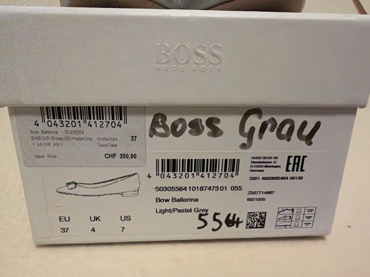 Hugo Boss Scarpe da donna: Ballerinas BOSS Grösse 37 hellgrau Wildleder mit Schleife – Nuovo (secondo la descrizione) da Basel venduto da vitaminka 4