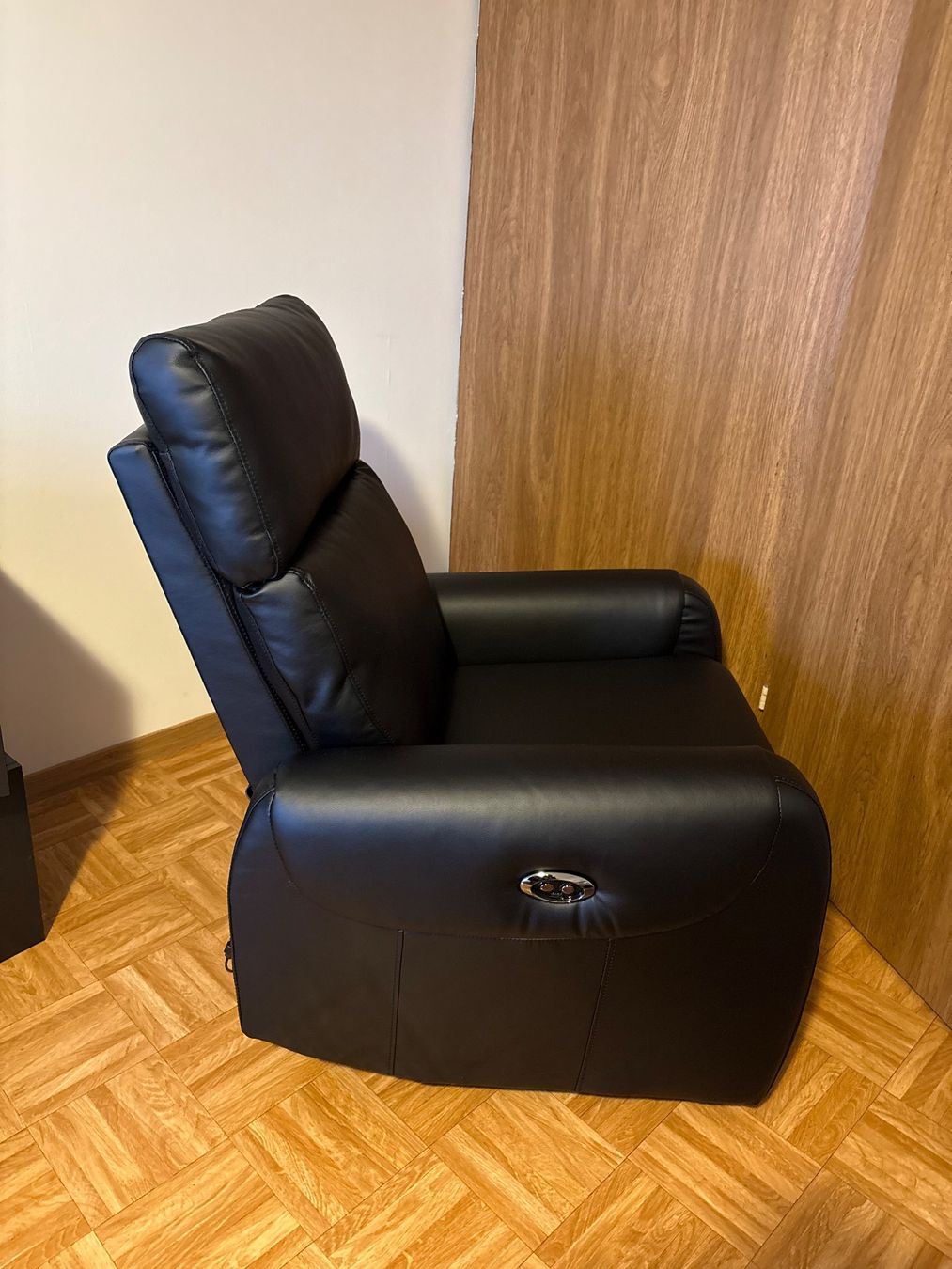 Poltrone: Schwarzer Relaxsessel mit Aufstehhilfe – Nuovo (secondo la descrizione) da Amriswil venduto da zoey_M 4