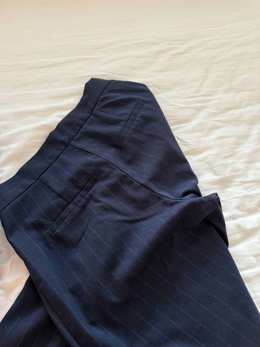 Pull&Bear Hosen: Pull&Bear Hose, Dunkelblau, Gr. XS, Top Zustand! – Gebraucht aus Volketswil von habibeoez 1