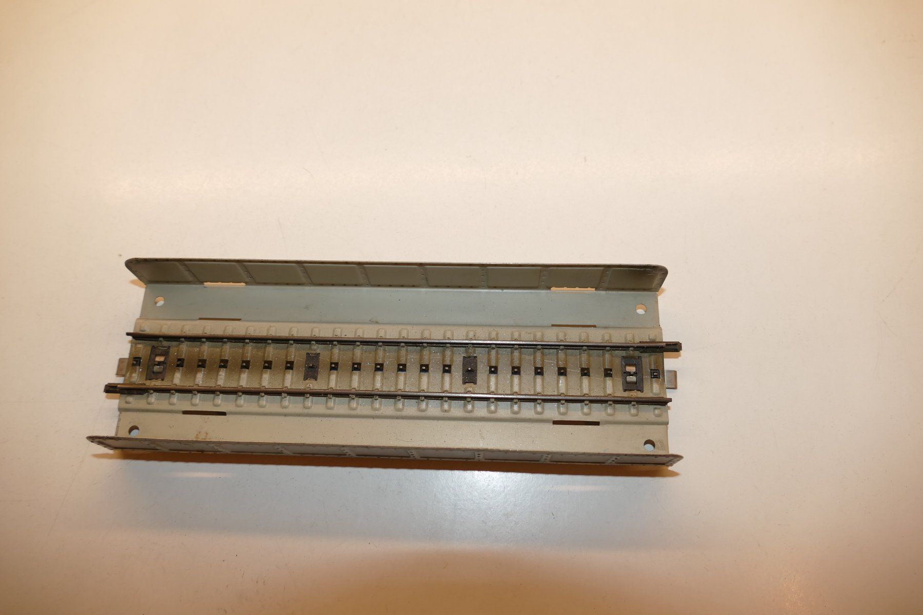 Märklin Modellini di ferrovie: Märklin H0: Vollträgerbrücke – Usato da Niederhasli venduto da rail-duerst 1