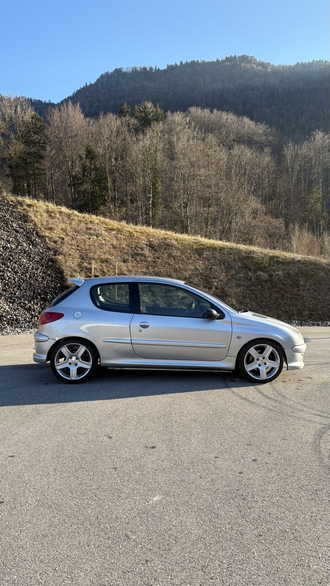 Peugeot Automobili: 206 RC 177 – Usato da Moutier venduto da Saxoseizesoupapes 2