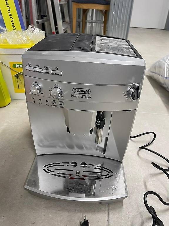 Macchine per caffè & Macchine per espresso: Kaffeemaschine DeLonghi Magnifica – Usato da Nendeln venduto da ape_pv5k