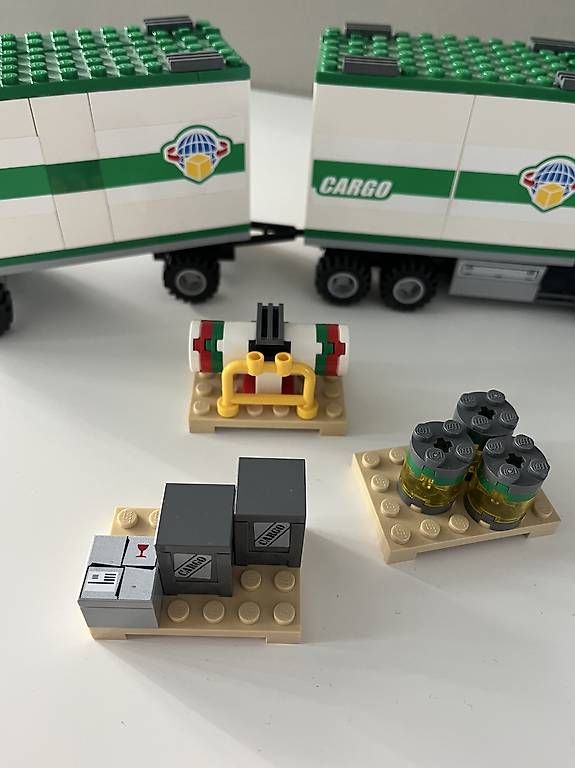 Jouets: Legocity 7733 Lastwagen mit Gabelstapler – D'occasion à Tägerwilen par tanjafe13 4