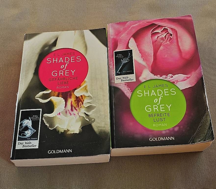 Bücher: Shades of Grey 2 Bücher – Gebraucht aus Appenzell von San-cu
