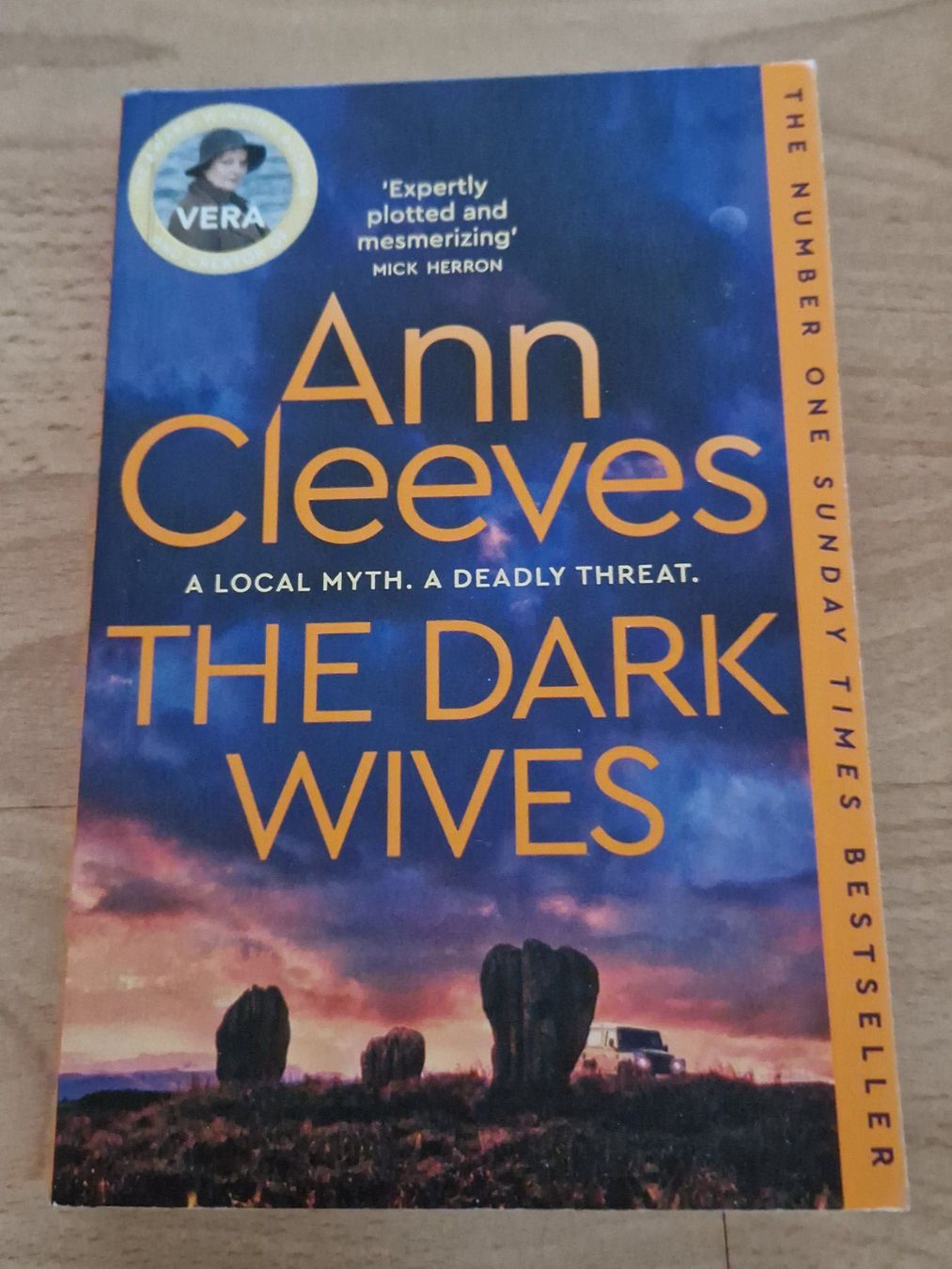 Libri: Ann Cleeves The Dark Wives – Usato da Neuhausen am Rheinfall venduto da Alchimista