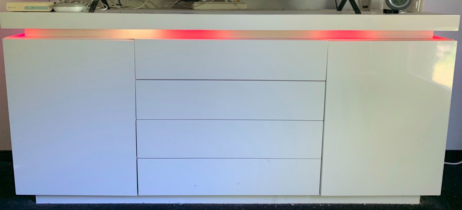 TV Möbel: Dashboard mit Multicolor- und LCD-Beleuchtung – Gebraucht aus Hochwald von horseboss