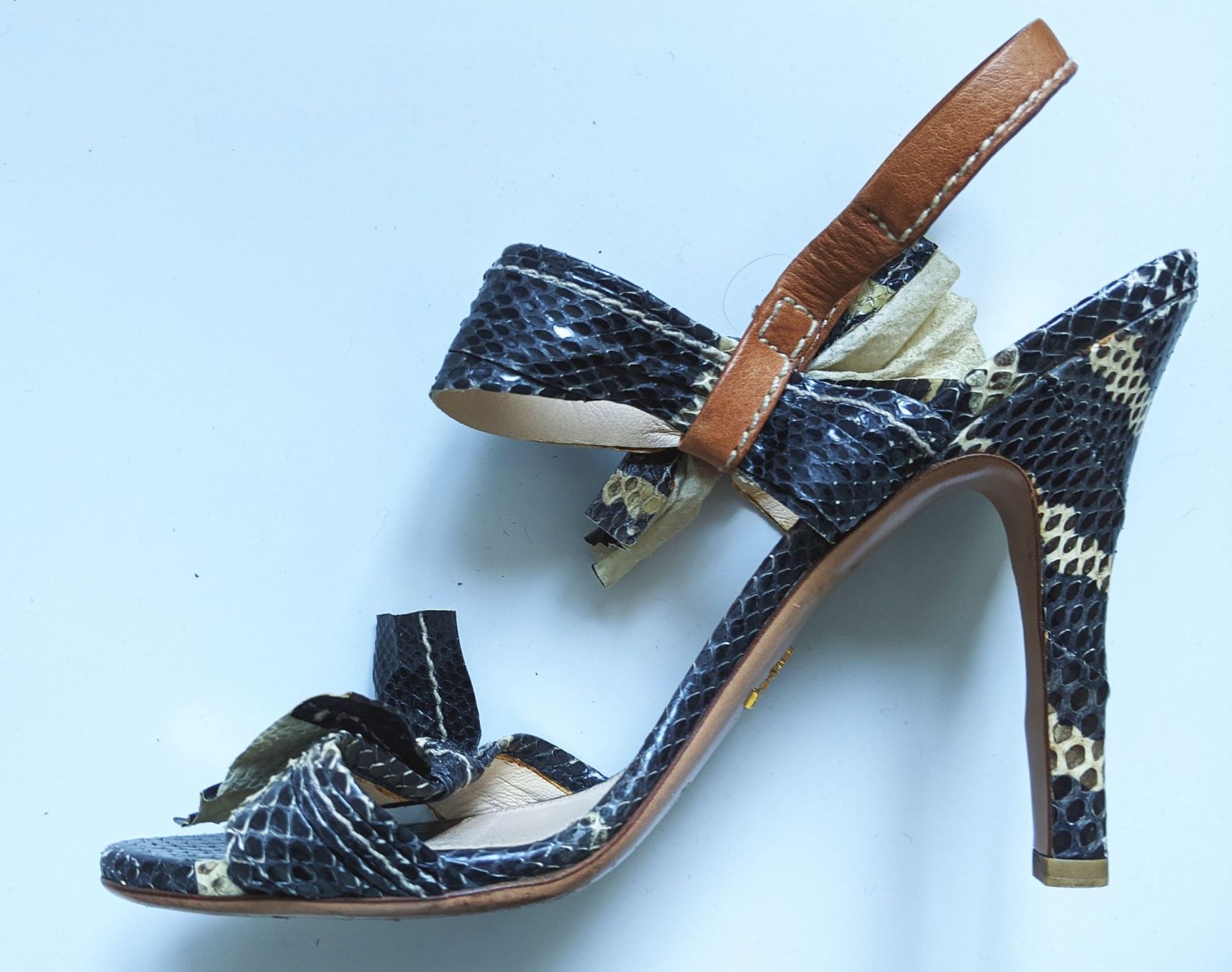 Prada Scarpe da donna: PRADA : Sandales en serpent bicolore 39.5 – Nuovo (secondo la descrizione) da Petit-Lancy venduto da lilycerise 1