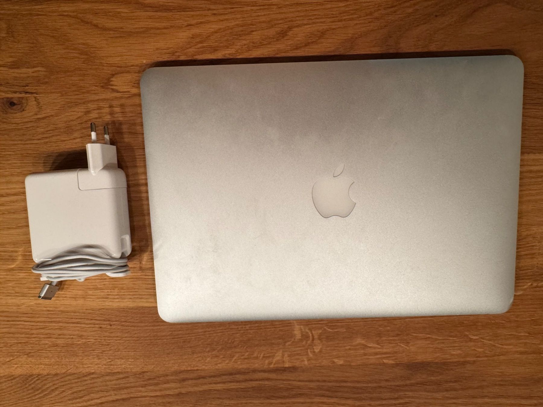 Apple Portables: MacBook Air 13-inch 2014 – D'occasion à Chur par maschum