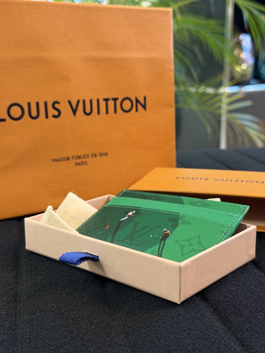 Louis Vuitton Portafogli: LOUIS VUITTON   I   Golf Green   I   Double Kartenetui – Nuovo e nell'imballaggio originale da Alpnach Dorf venduto da GaroviDS 2