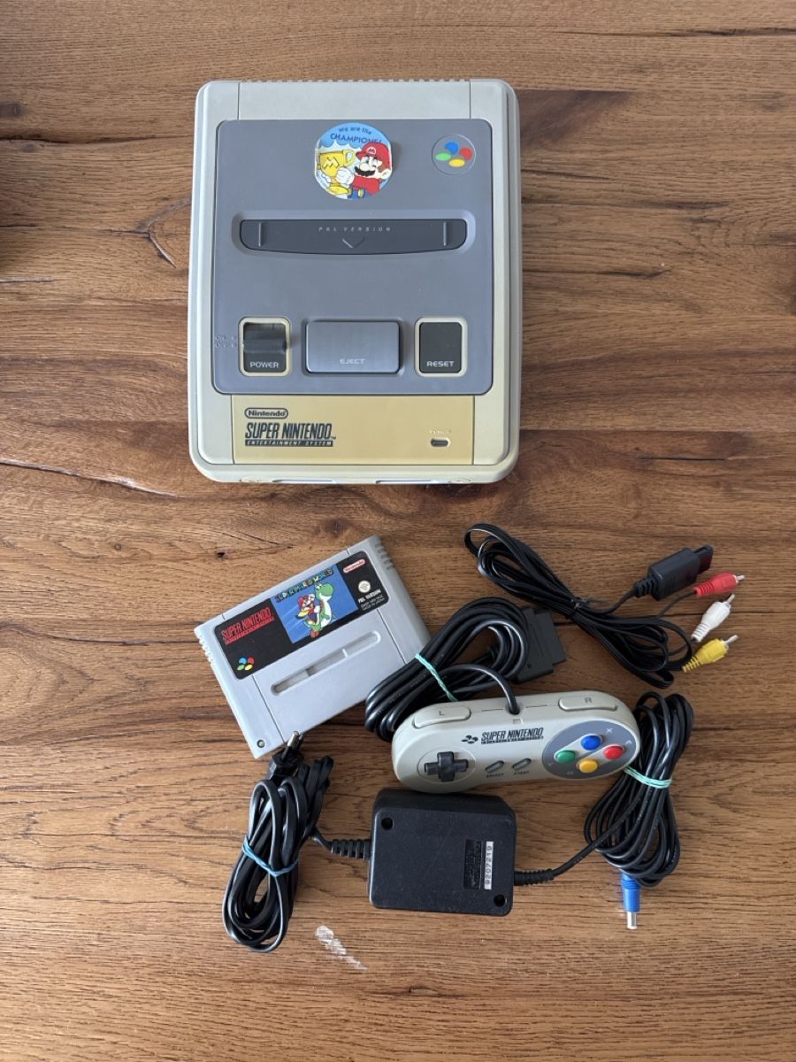 Nintendo Konsolen: Nintendo Super Entertainment System PAL Version Ovp m. Spiel – Gebraucht aus Lenzburg von eyworld 2