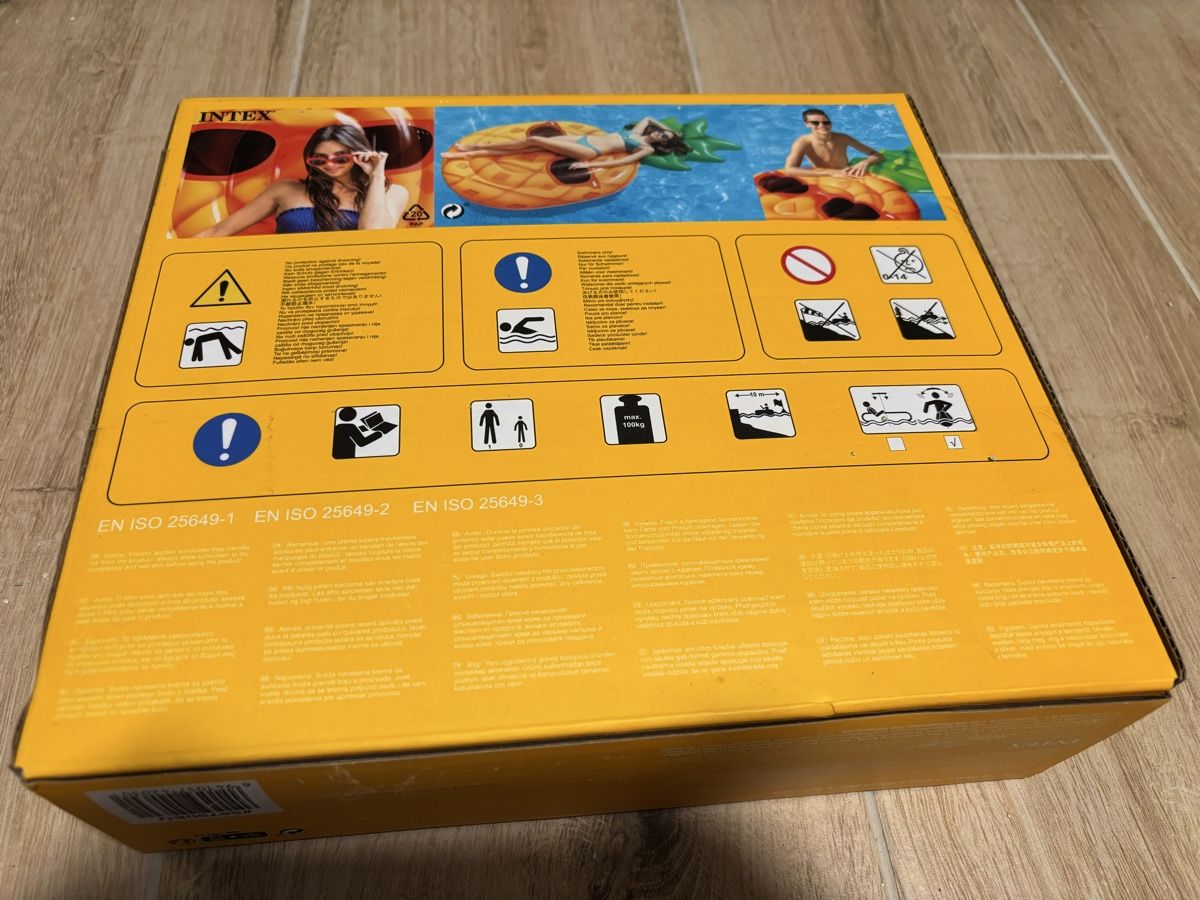 Intex Piscine: Intex Luftmatratze Pool -  Cool Pineapple Mat – Nuovo e nell'imballaggio originale da Holderbank SO venduto da DaisyMidna 2