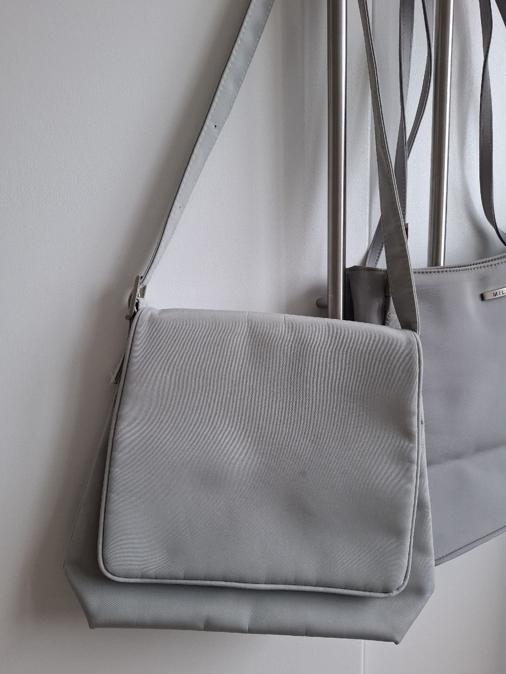 Borse da donna: 2 graue Handtaschen,  Versand auch möglich – Usato da Neuenhof venduto da summer_25 9