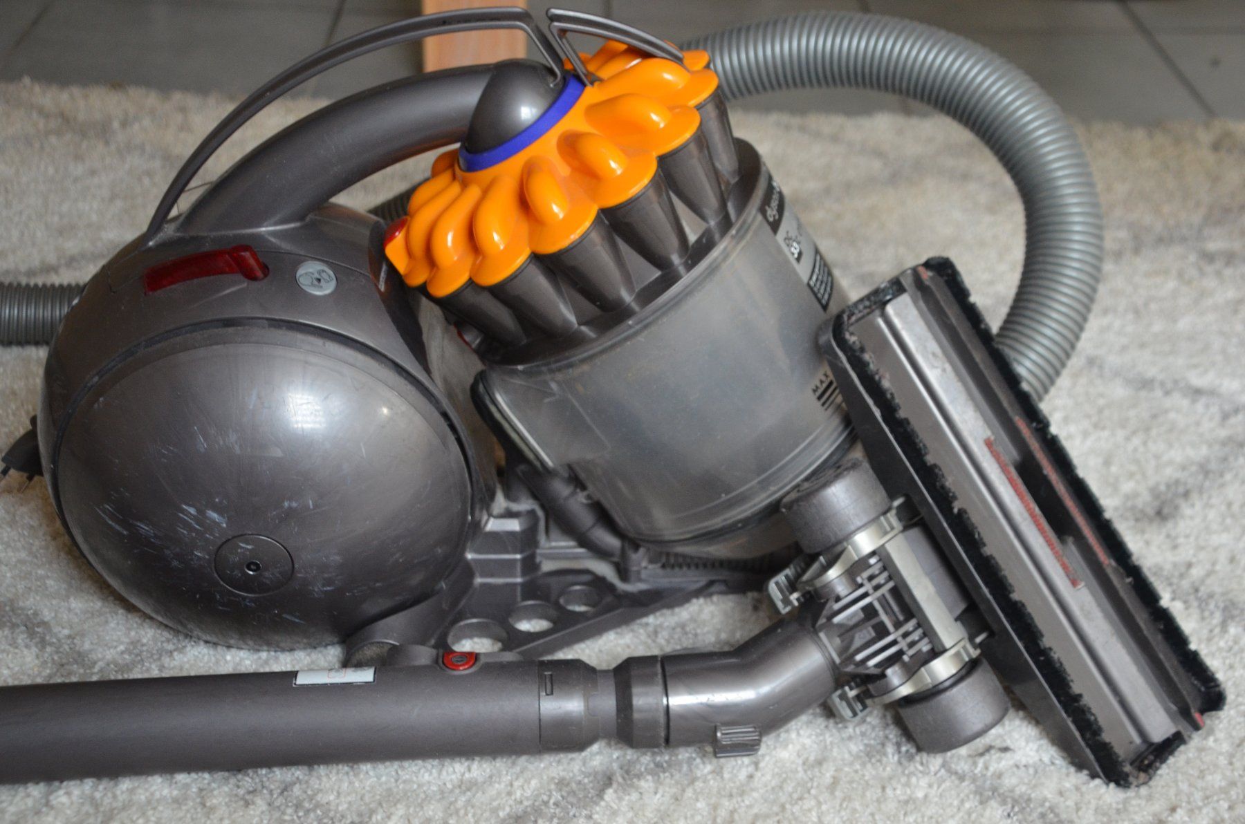 Dyson Aspirapolveri & Accessori: Dyson DC33c extra Staubsauger aspirateur – Usato da Collonges venduto da arashee 2