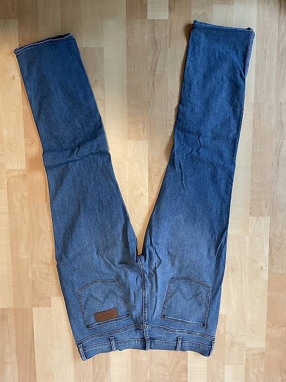 Jeans: Wrangler Jeans 36x32 – Usato da St. Gallen venduto da rom_z5fk 1
