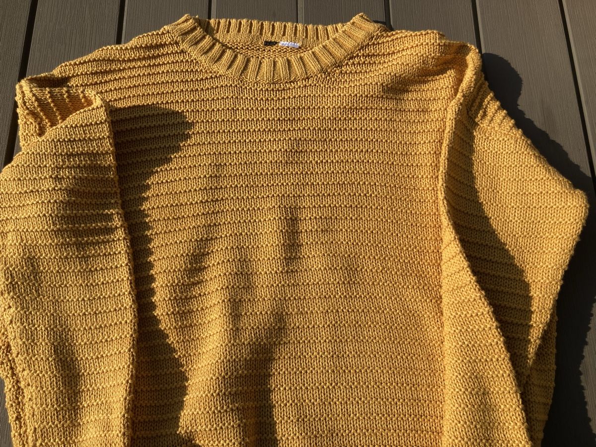 Pulls & Sweat-shirts: Gelber Pullover – D'occasion à Kesswil par Branca-01 4