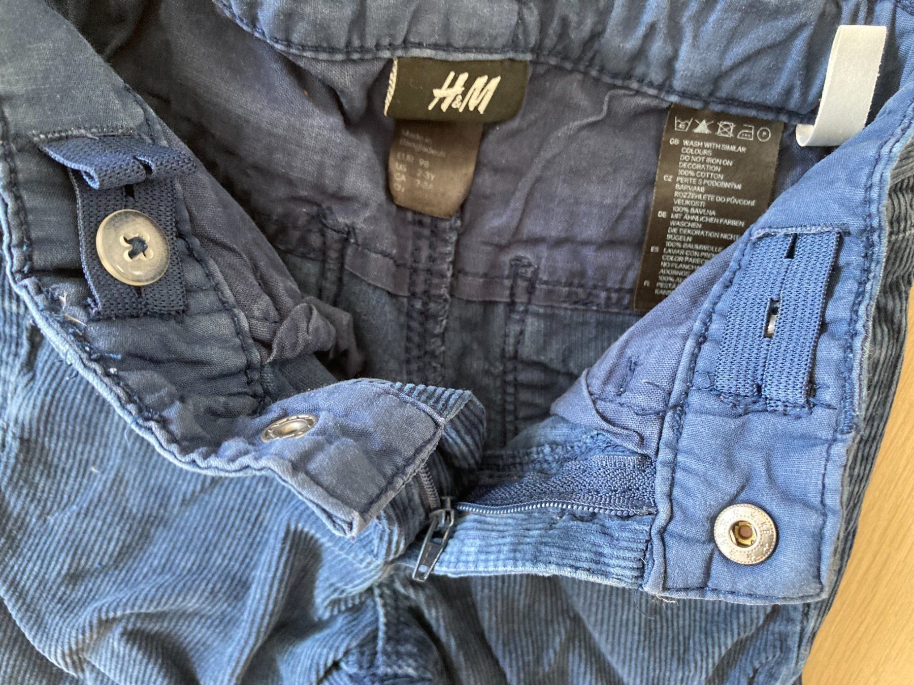 H&M Pantaloni: Cordhosen "H&M" – Usato da Muttenz venduto da Juvenile33 3
