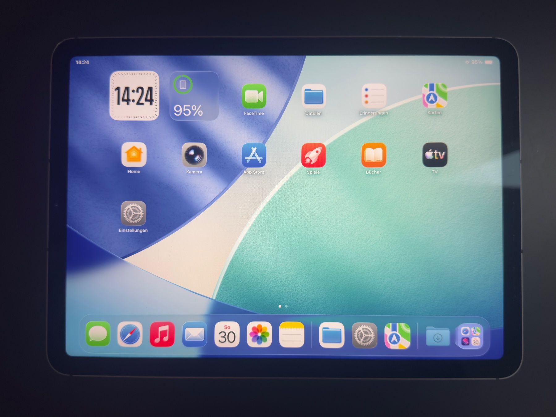 Apple Tablettes PC: Apple iPad Air, SpaceGrey, Cellular, Problem mit Akku – D'occasion à Wettingen par Jasper73