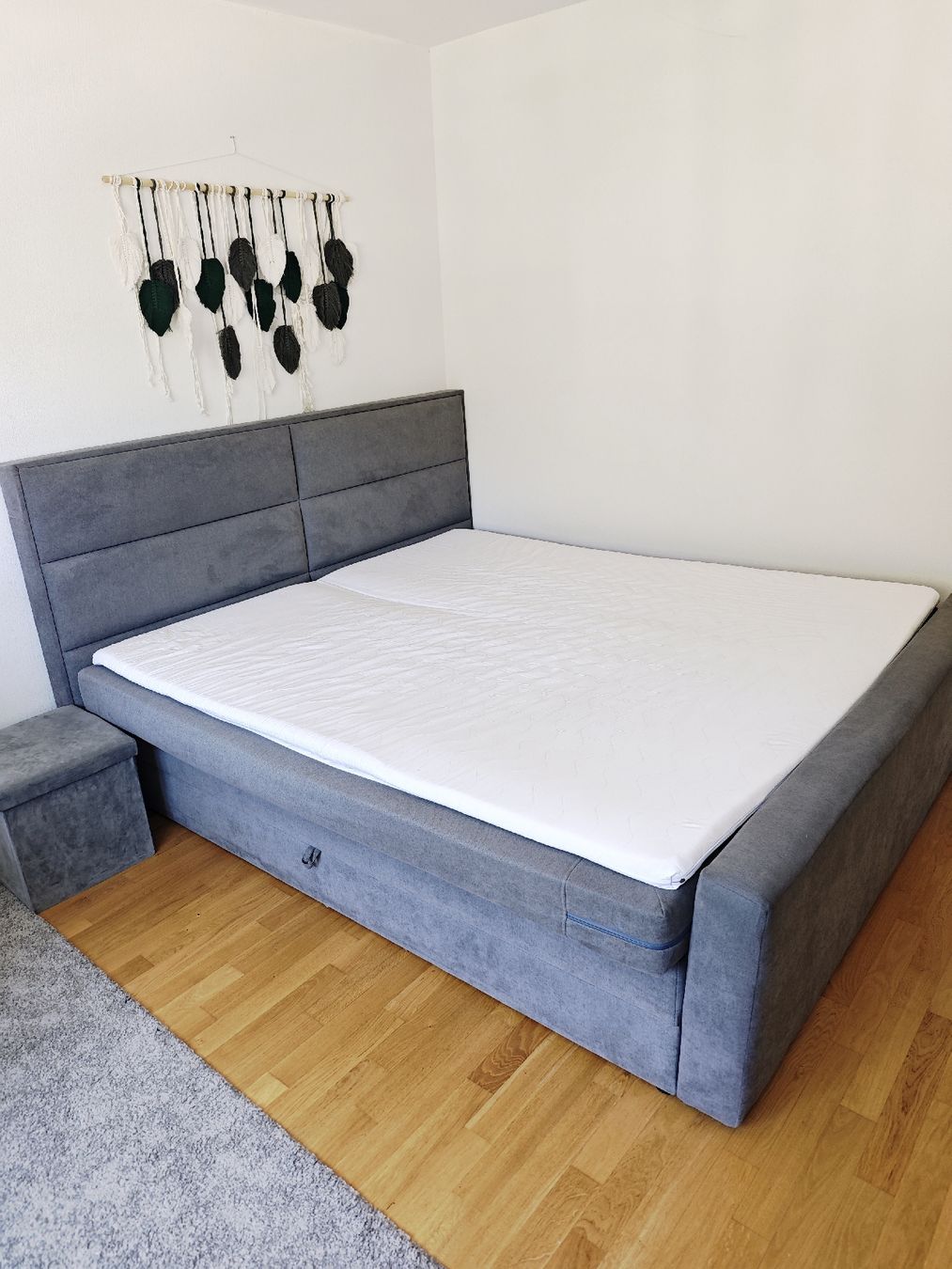 Letti: Boxspringbett 180x200 cm mit Bettkasten Grau – Usato da Chur venduto da Edina1994 2