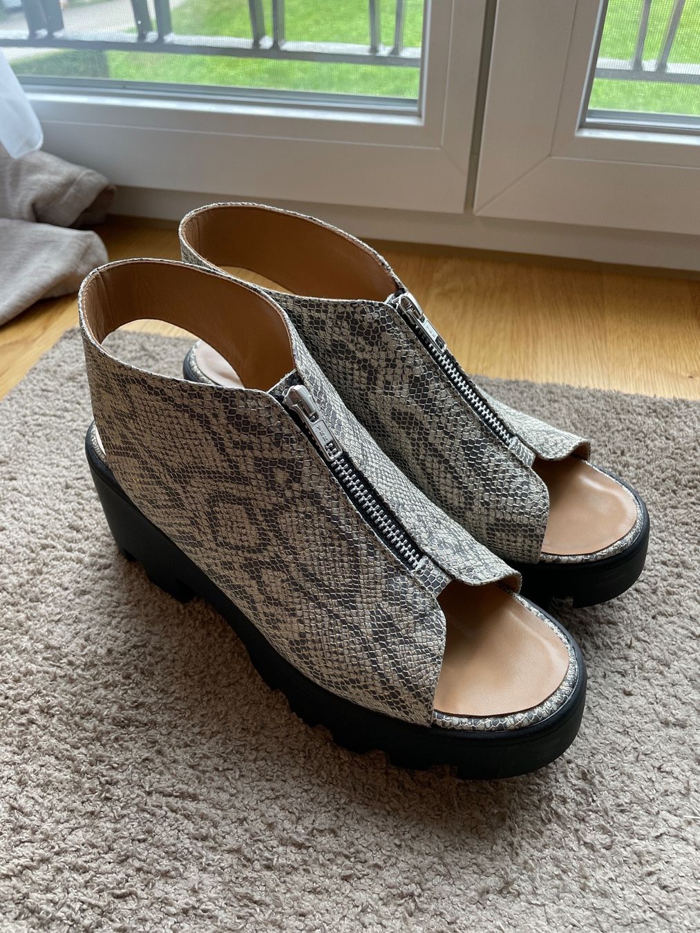 Scarpe da donna: Neue handgefertigte Sandalen – Nuovo e nell'imballaggio originale da Winterthur venduto da LeLe0606 1