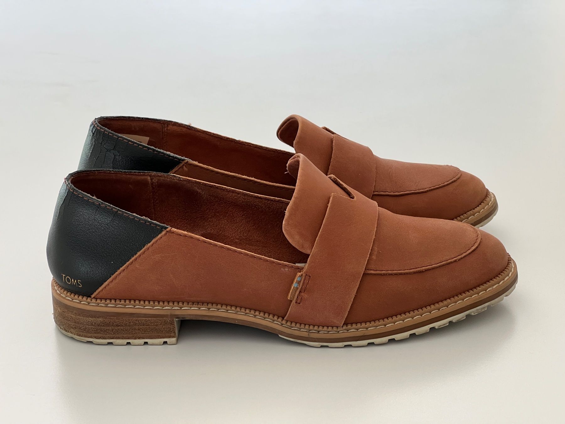 Toms Scarpe da donna: TOMS Loafers Slipper Leder 38 38.5 hellbraun – Usato da Büetigen venduto da Jabo 1