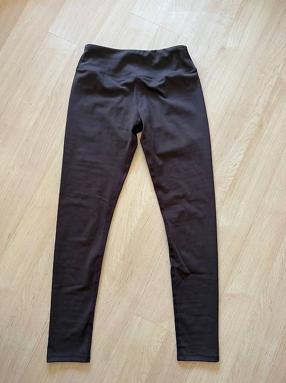 Leggings: Braune Leggings – Usato da Emmen venduto da rossellamalito