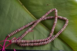 Rhodonite     Donuts  4mm  Strang   TOPSTONE