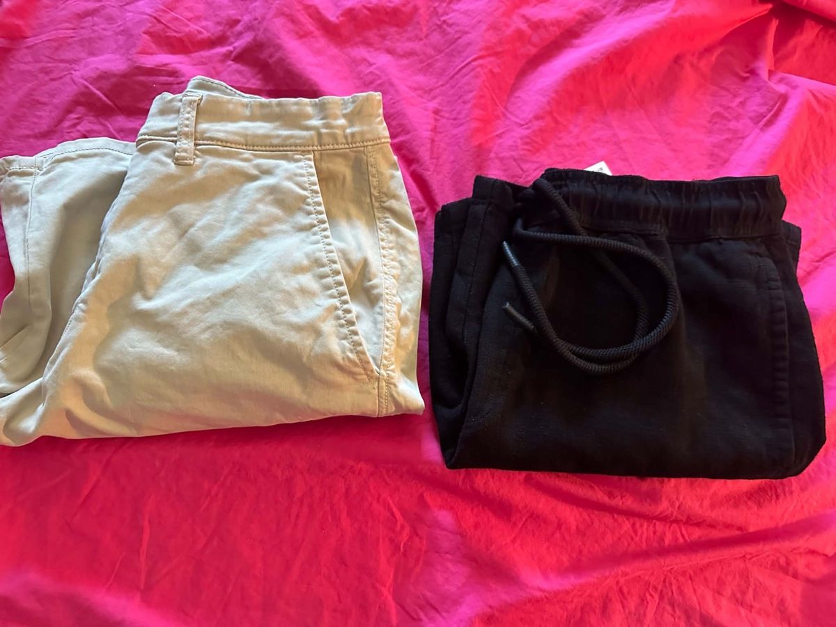 Zara Lotti di vestiti: ZARA SET 2 kurzhose+ t.shirt -Pullover gr M  – Usato da Gutenswil venduto da Bregenzer8610 1